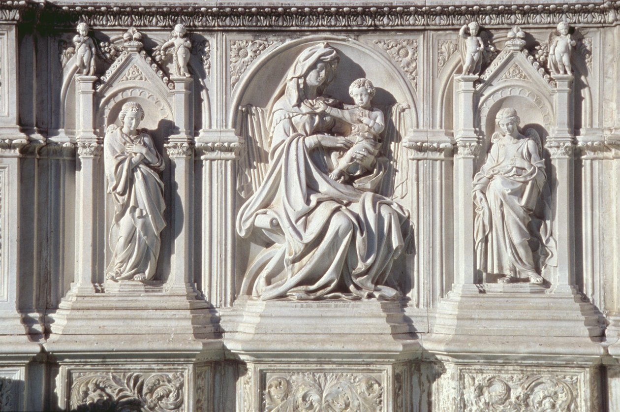 Fonte Gaia (mermer) (detay) by Jacopo della Quercia