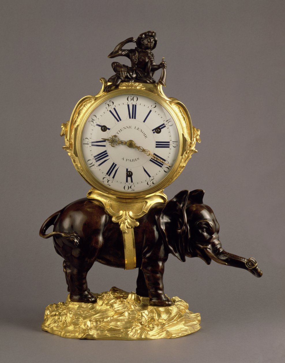 Louis XV Mantel Clock, c.1750 (abanoz ve ormolu) (ayrıca bkz. 73487) by Jean Jacques Caffieri