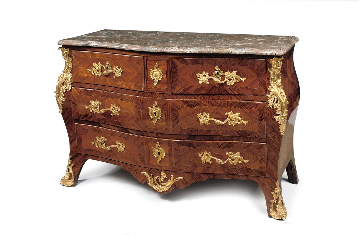 Louis XV bombe komodin, 18. yüzyılın üçüncü çeyreği (ormolu mou8nted kingwood, lale ağacı, mermer ve kakmacılık) by Jacques Birckle
