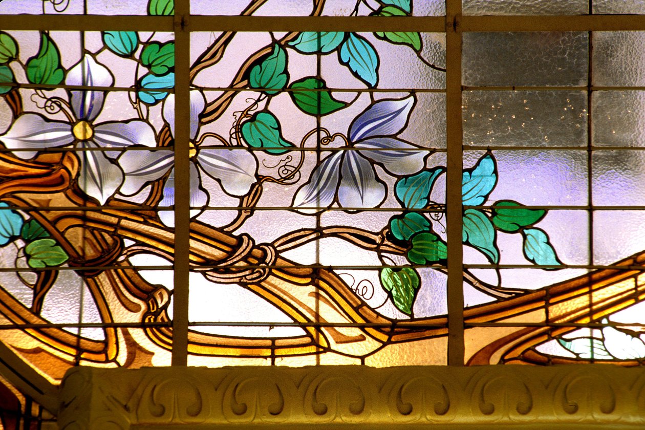 Nancy (bölüm 54), Art Nouveau, “” La verriere aux Clematites”” (1901) - detay, Vitray, Jacques Gruber (1870-1936), Credit Lyonnais, rue St Georges by Jacques Gruber