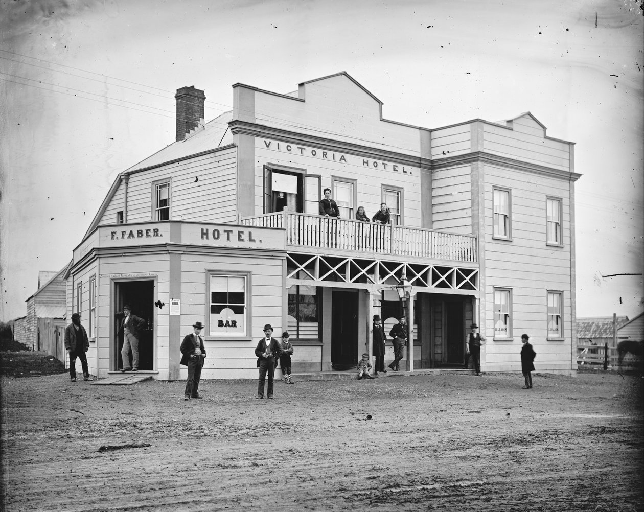 Victoria Otel by James Bragge