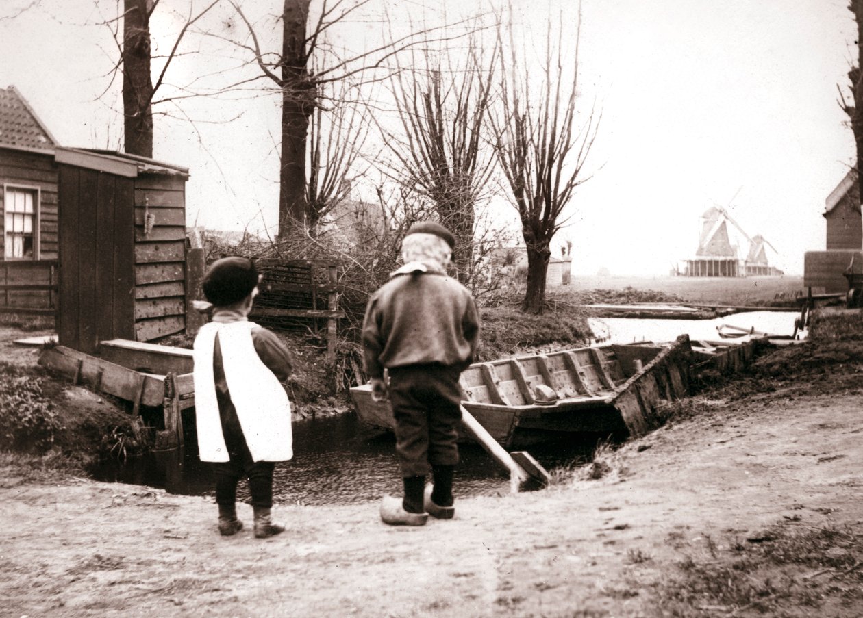 Çocuklar, Laandam, Hollanda, 1898. by James Batkin