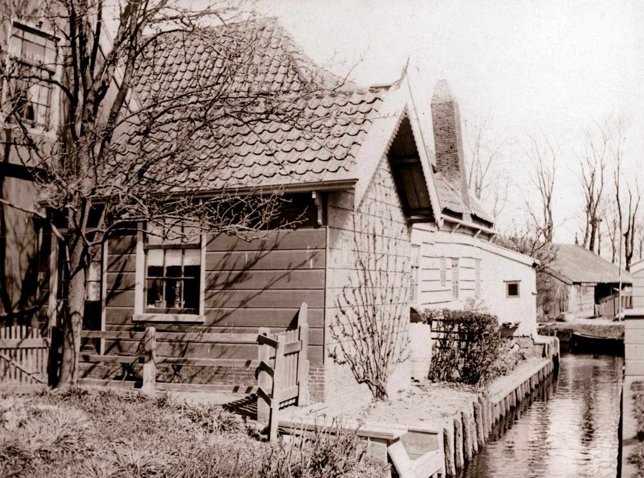 Kanal kıyısındaki ev, Broek, Hollanda, 1898. by James Batkin