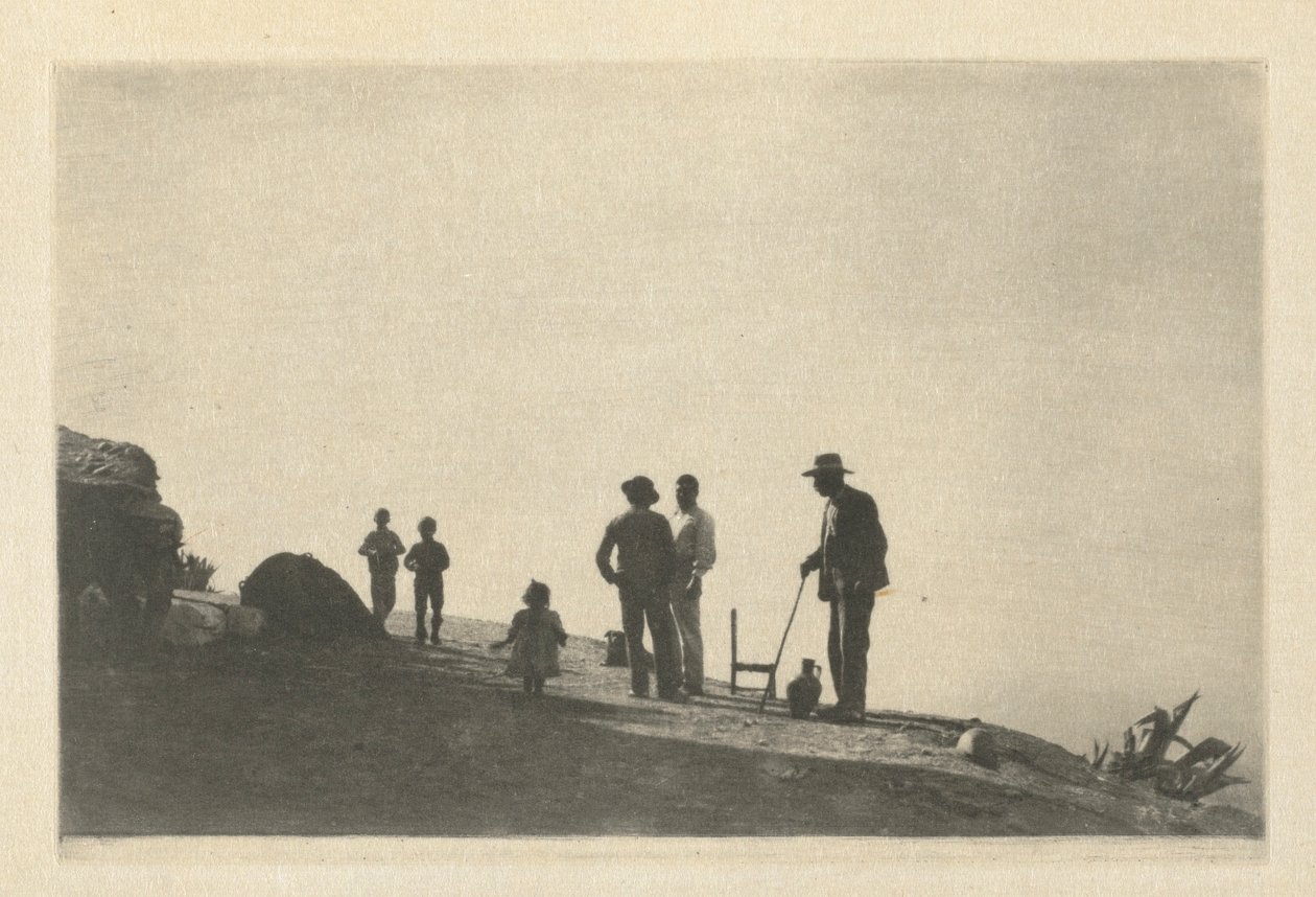 Kamera Çalışması: Bir Tepe Yolunda Grup - Granada, 1914. by James Craig Annan