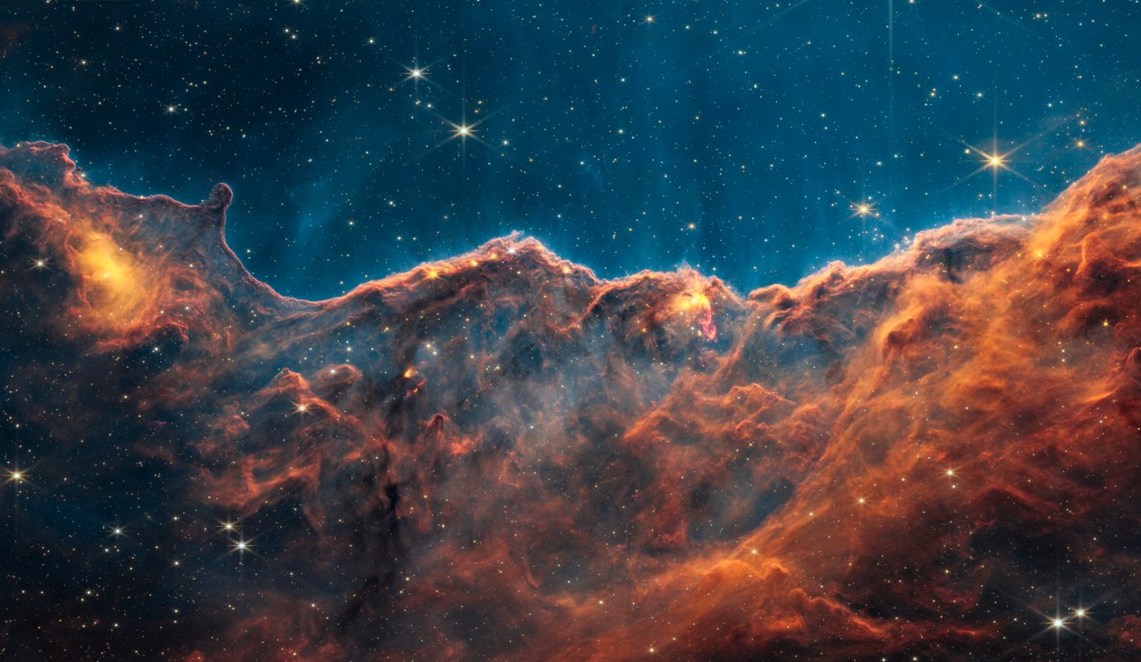 Carina Nebula Jets (NIRCam Dar Bant Filtreleri Pusula Görüntüsü) Açıklamasız by James Webb Space Telescope (NASA)