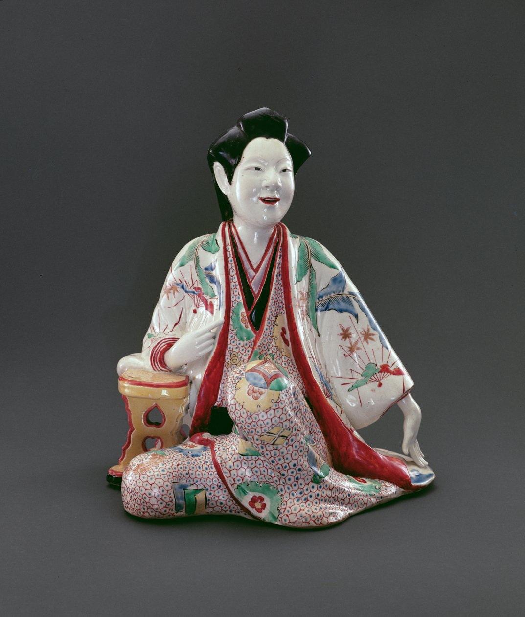 Seated figure, Edo period (1615-1868), c.1670-90 (porcelain with overglaze enamels und gilt) by Japanese School
