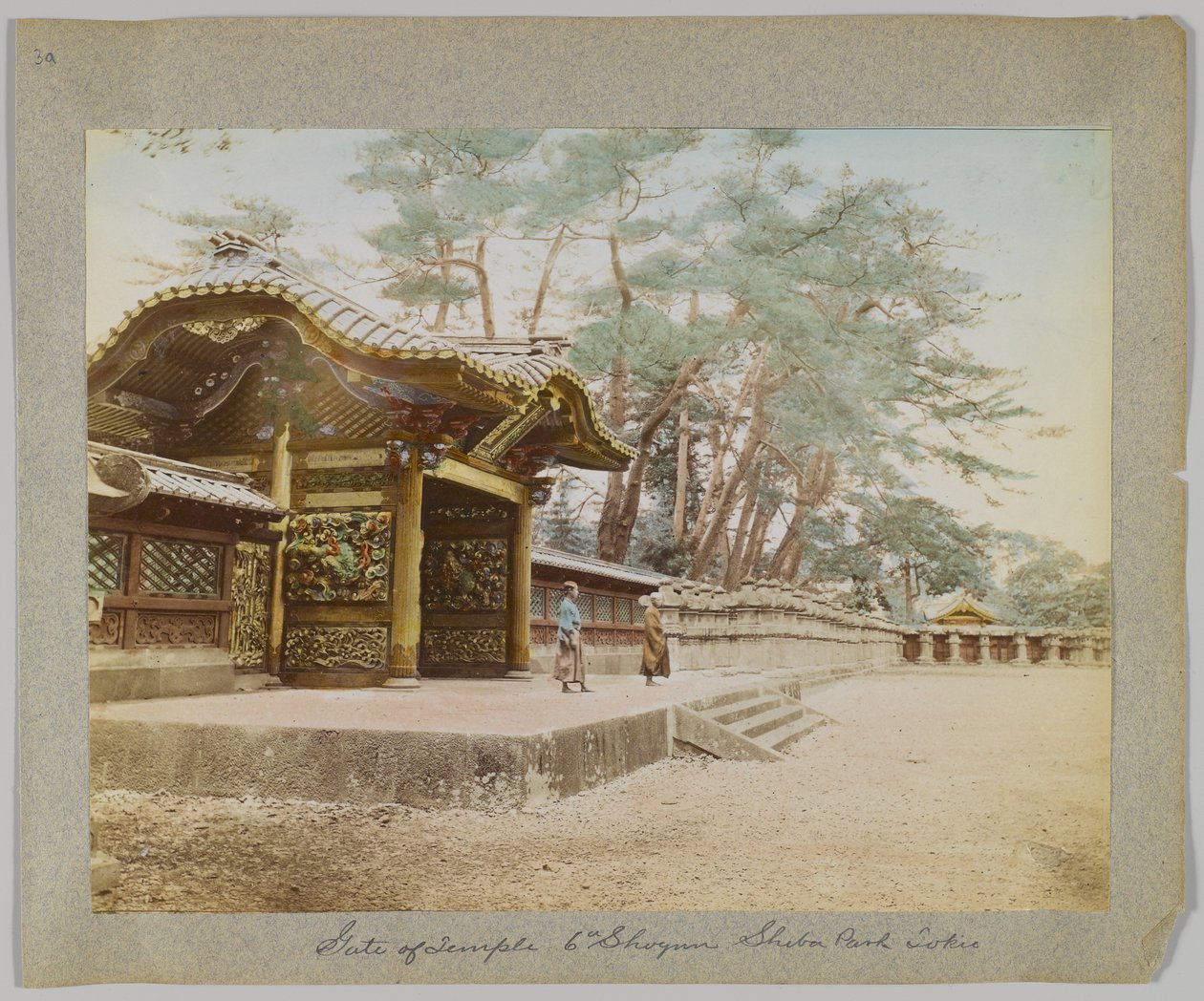 6. Shogun Tapınağı Kapısı, Shiba Park, Tokyo, Japonya (el boyaması s/b fotoğraf) by Japanese Photographer