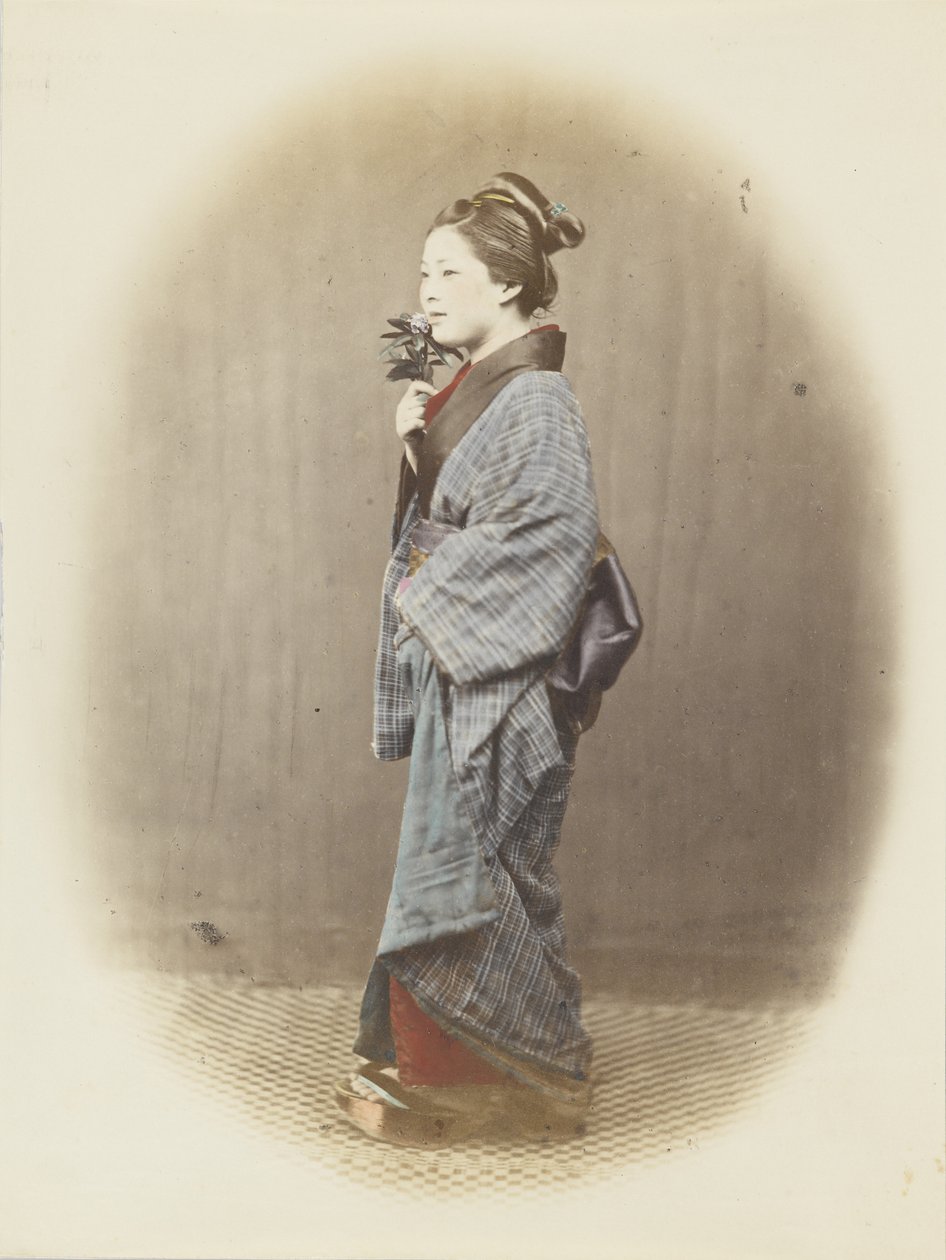 Geleneksel elbiseli Japon kadın (el boyaması s/b fotoğraf) by Japanese Photographer