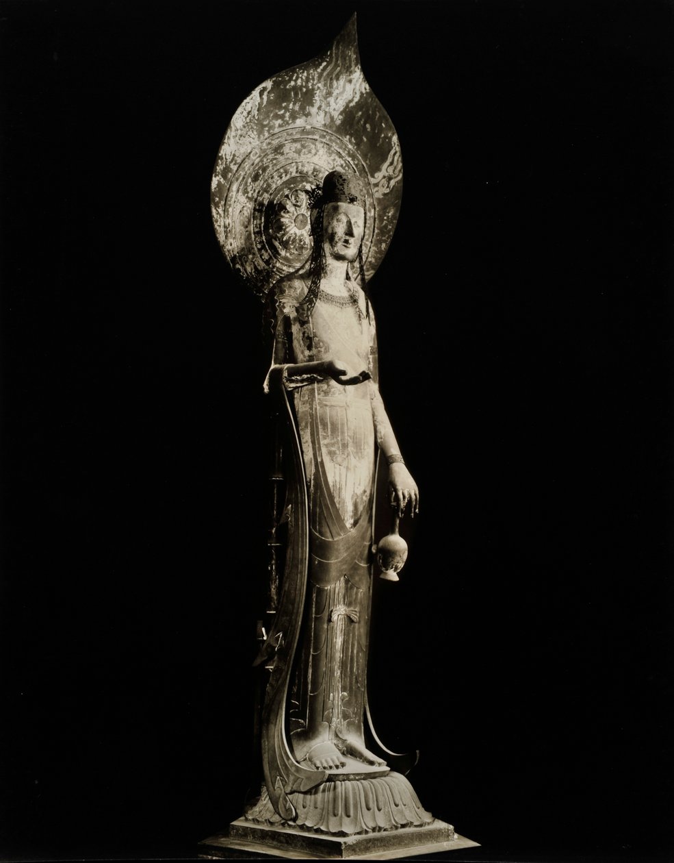 Kudara Kannon, 7. yüzyıldan, Asuka Dönemi, Horyuji Tapınağı, Japonya, 1950 by Japanese Photographer