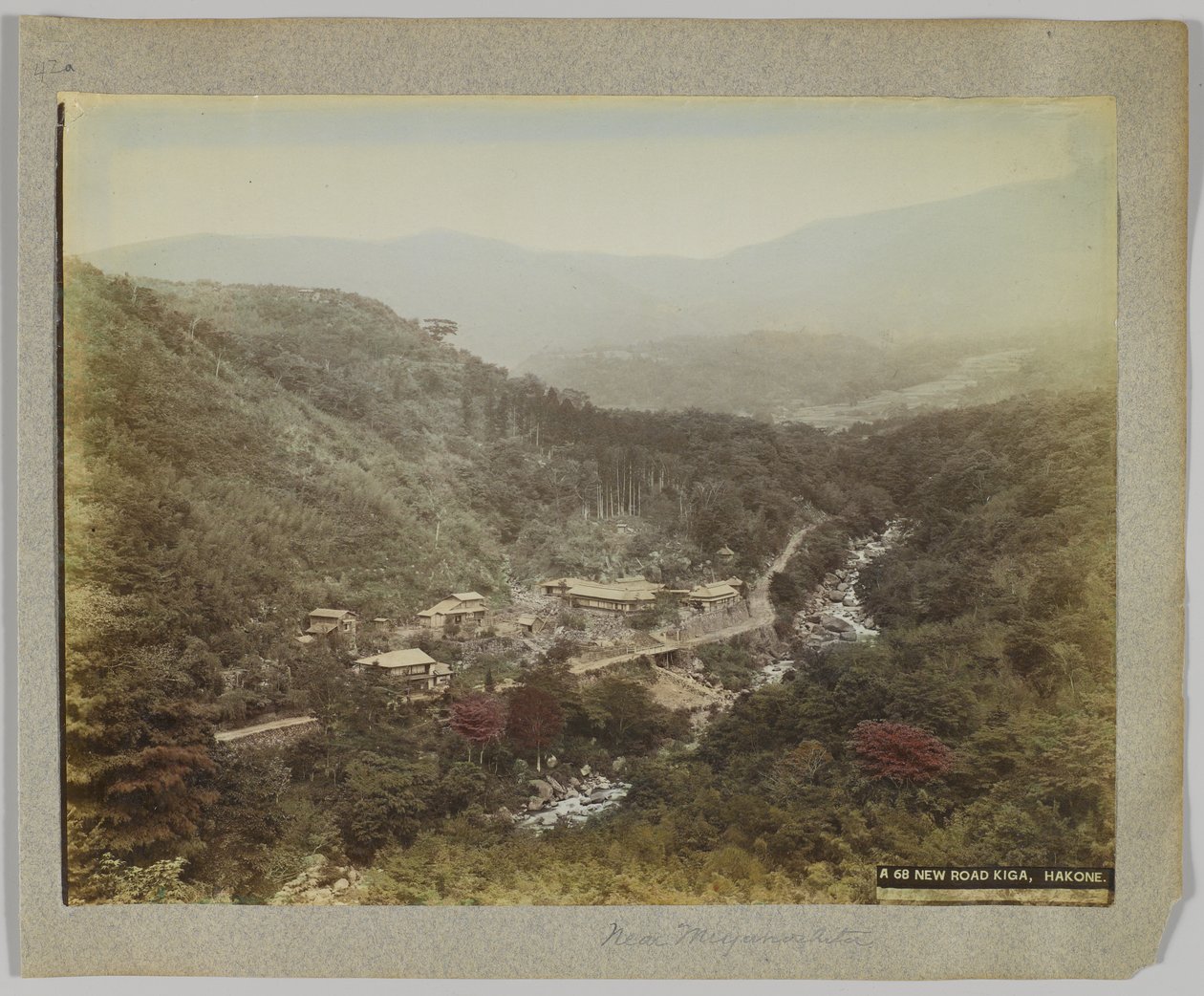 New Road, Kiga, Miyanoshita yakınlarında, Kanagawa Eyaleti, Japonya (el boyaması s/b fotoğraf) by Japanese Photographer