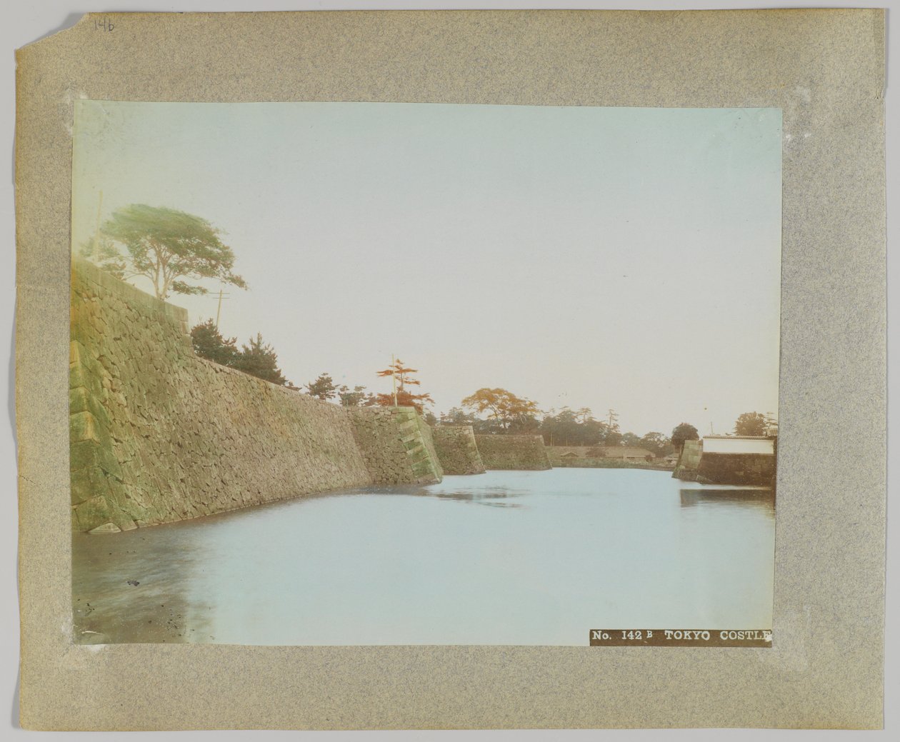 Tokyo Kalesi, Japonya (el boyaması s/b fotoğraf) by Japanese Photographer