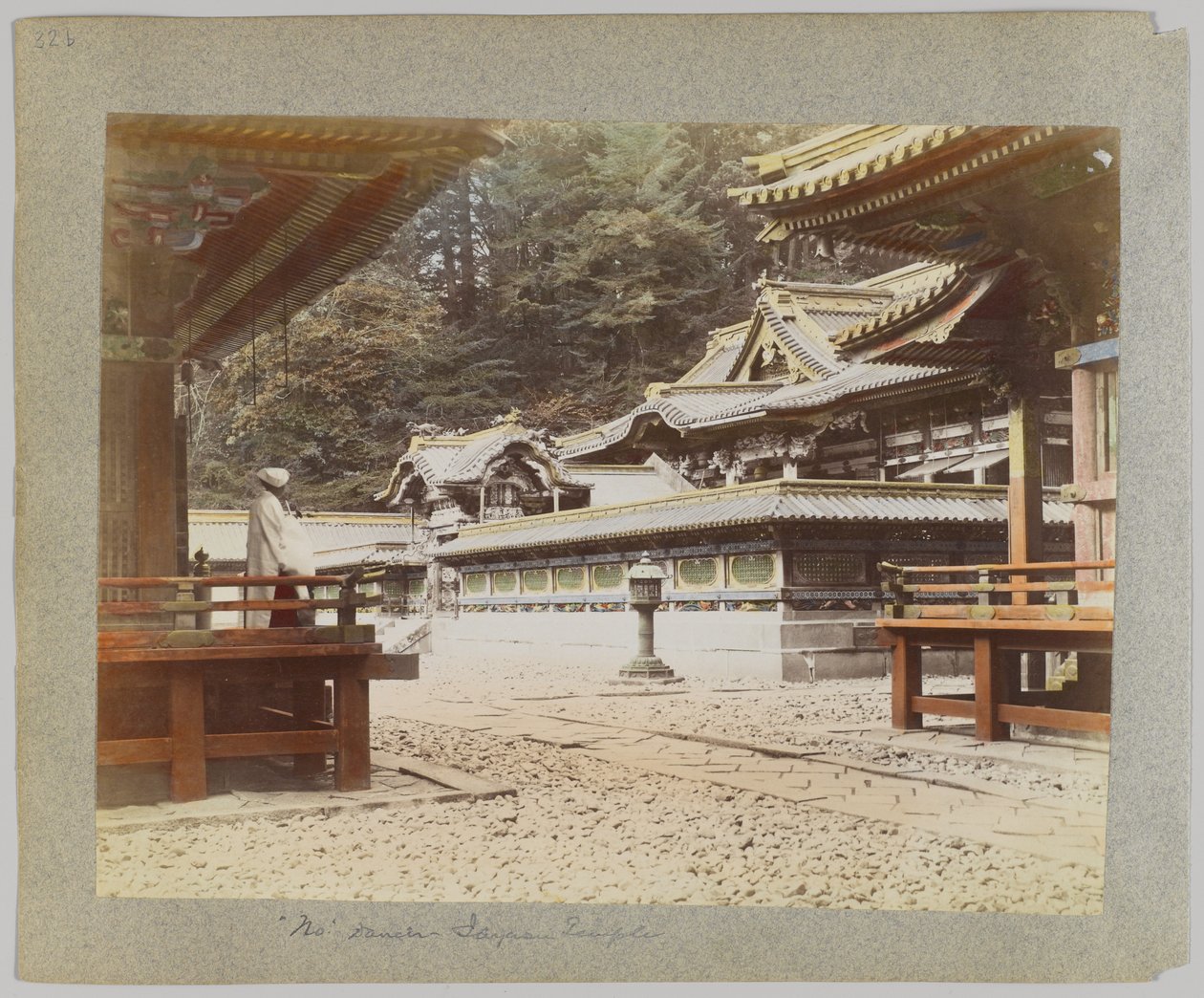 Tōshō-gū, Nikko, Japonya (el boyaması s/b fotoğraf) by Japanese Photographer