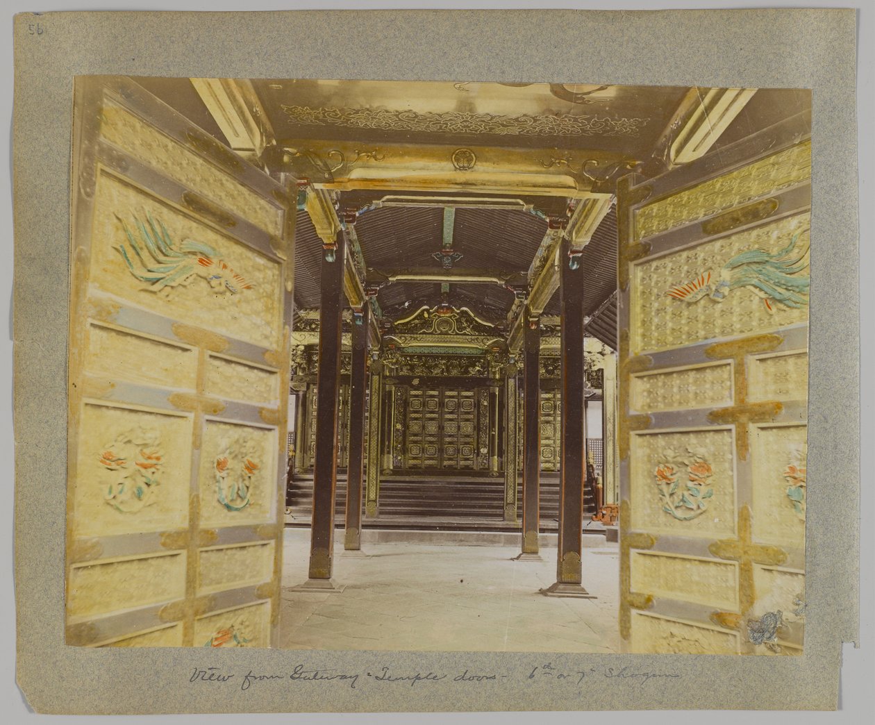 Gateway to the Doors, 6. veya 7. Shogun Tapınağı, Shiba Park, Tokyo, Japonya (el boyaması s/b fotoğraf) by Japanese Photographer