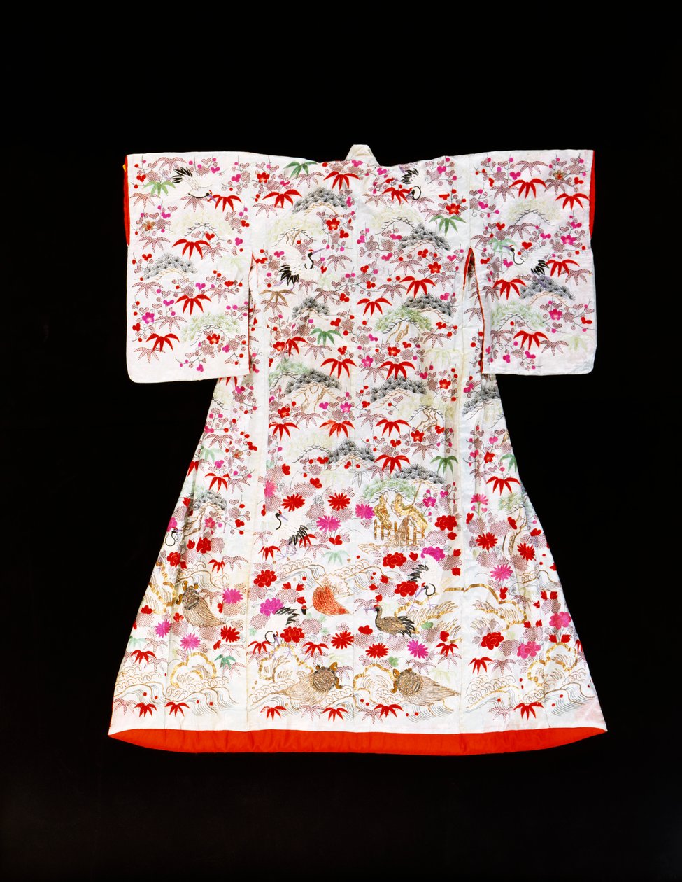 Bambu yaprakları ve erik çiçeği ile şablonlanmış beyaz ipek şamdan bir furisode by Japanese School