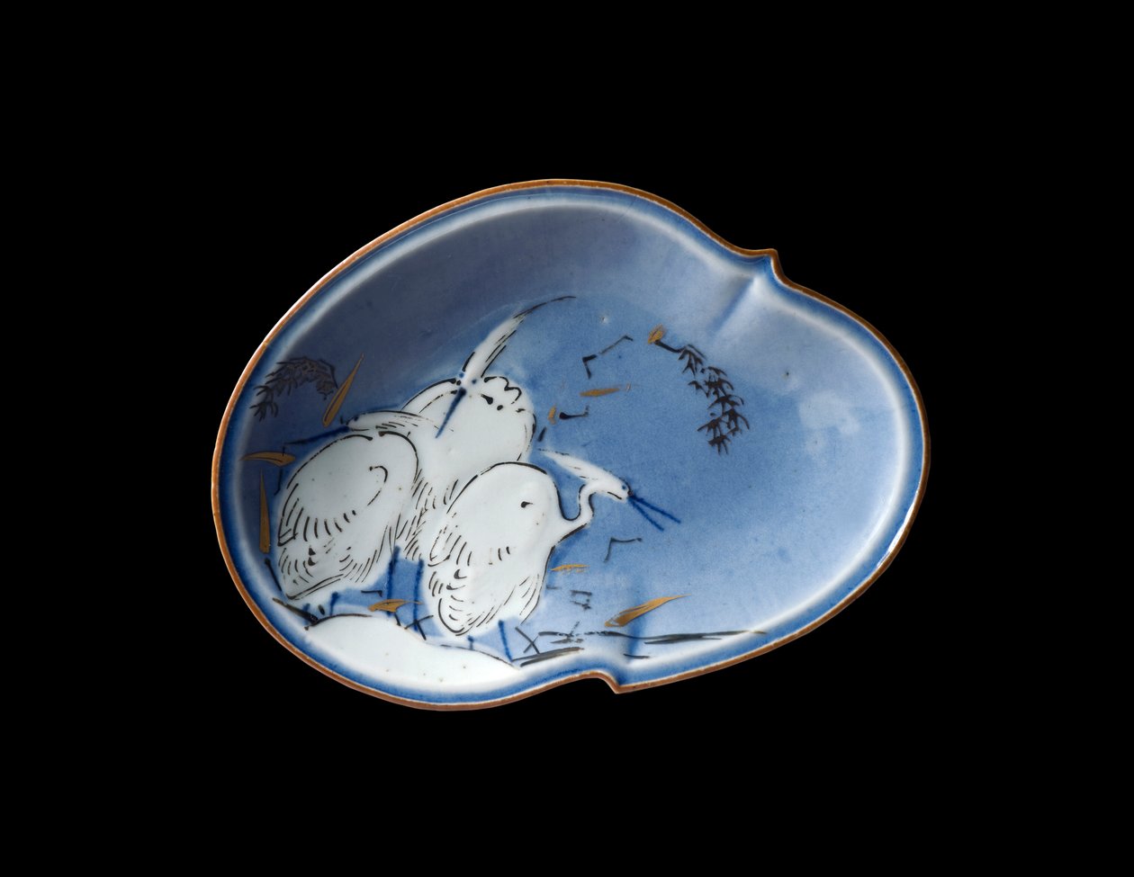 Arita Dish, c.1730-40 (sır altı mavi ve altın ve gümüş sır üstü porselen) by Japanese School