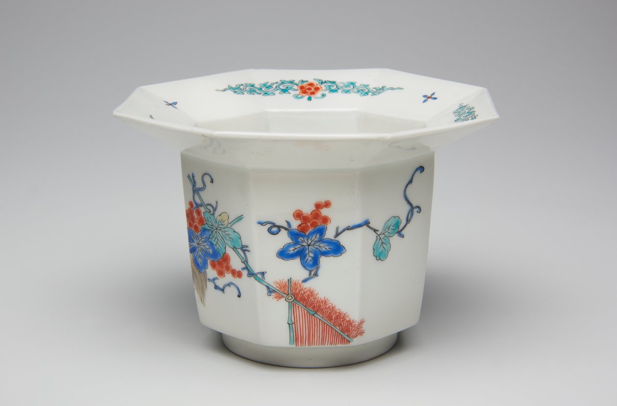 Kupa, 17. yüzyıl sonu - 18. yüzyıl başı(Kakiemon, sır üstü emayeli porselen) by Japanese School