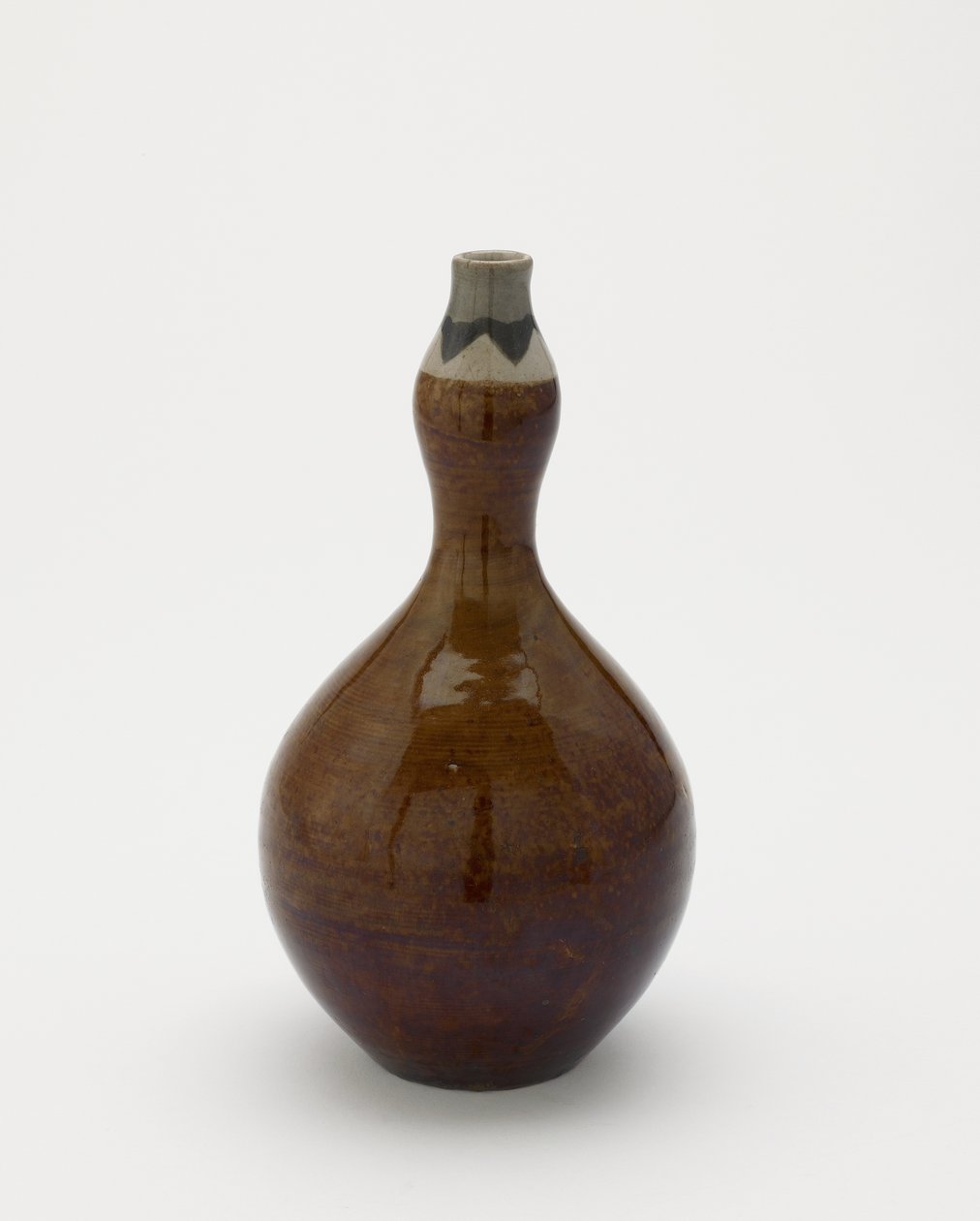 Kabak şeklindeki sake şişesi, Nagayo, Nagasaki ili, Edo dönemi, 18. yüzyılın başları ile 19. yüzyılın başları (seramik) by Japanese School