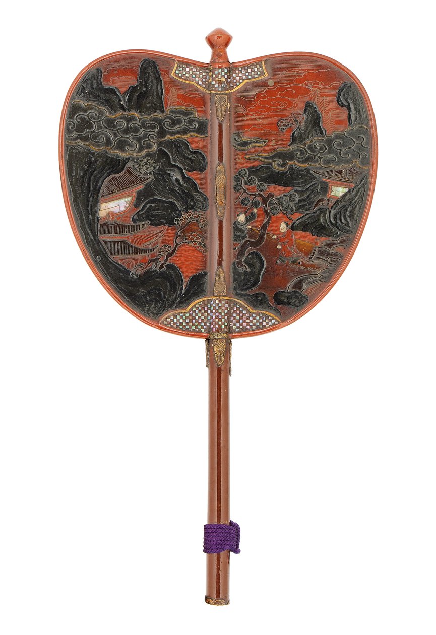 Gunbai, savaş hayranı, Edo Dönemi (kırmızı lake zemin üzerine sedef) by Japanese School