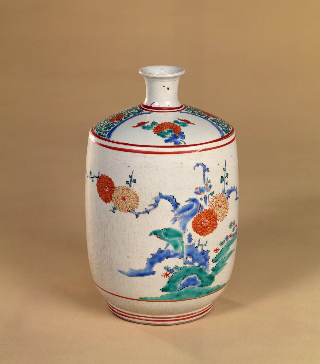 Çiçek süslemeli Kakiemon şişesi, Edo Dönemi, c.1660 (porselen) by Japanese School