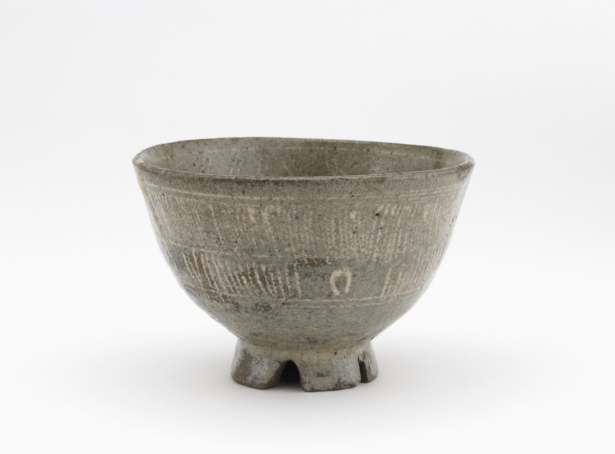 Mishima tarzında çay kasesi, Saga ili, Edo dönemi, 17. yüzyılın başları (beyaz astarlı, kabartmalı ve kazıma desenli taş eşya) by Japanese School