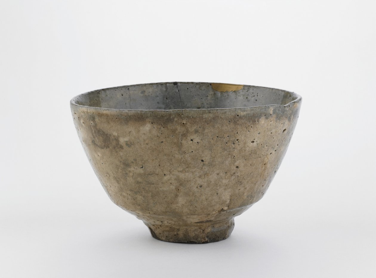 Kore İdo çay kasesi şeklinde çay kasesi, Yamaguchi bölgesi, Edo dönemi, 18.-19. yüzyıl (kül sır altında beyaz astarlı taş eşya) by Japanese School