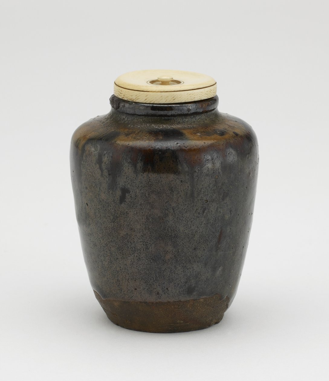 Çay caddy, katatsuki tipi, Seto, Aichi ili, Edo dönemi, 17. yüzyıl ortası (seramik) by Japanese School