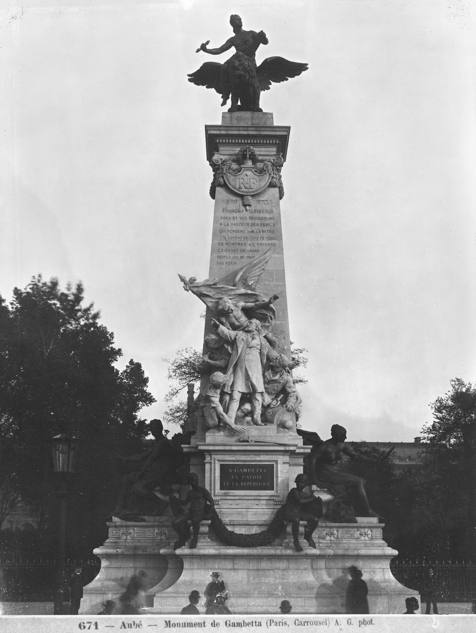 Leon Gambetta Anıtı, merkez grup, cour Napoleon, Louvre, 1888 (bronz ve taş) (ayrıca bkz. 346101 ila 346104) by Jean Paul Aube