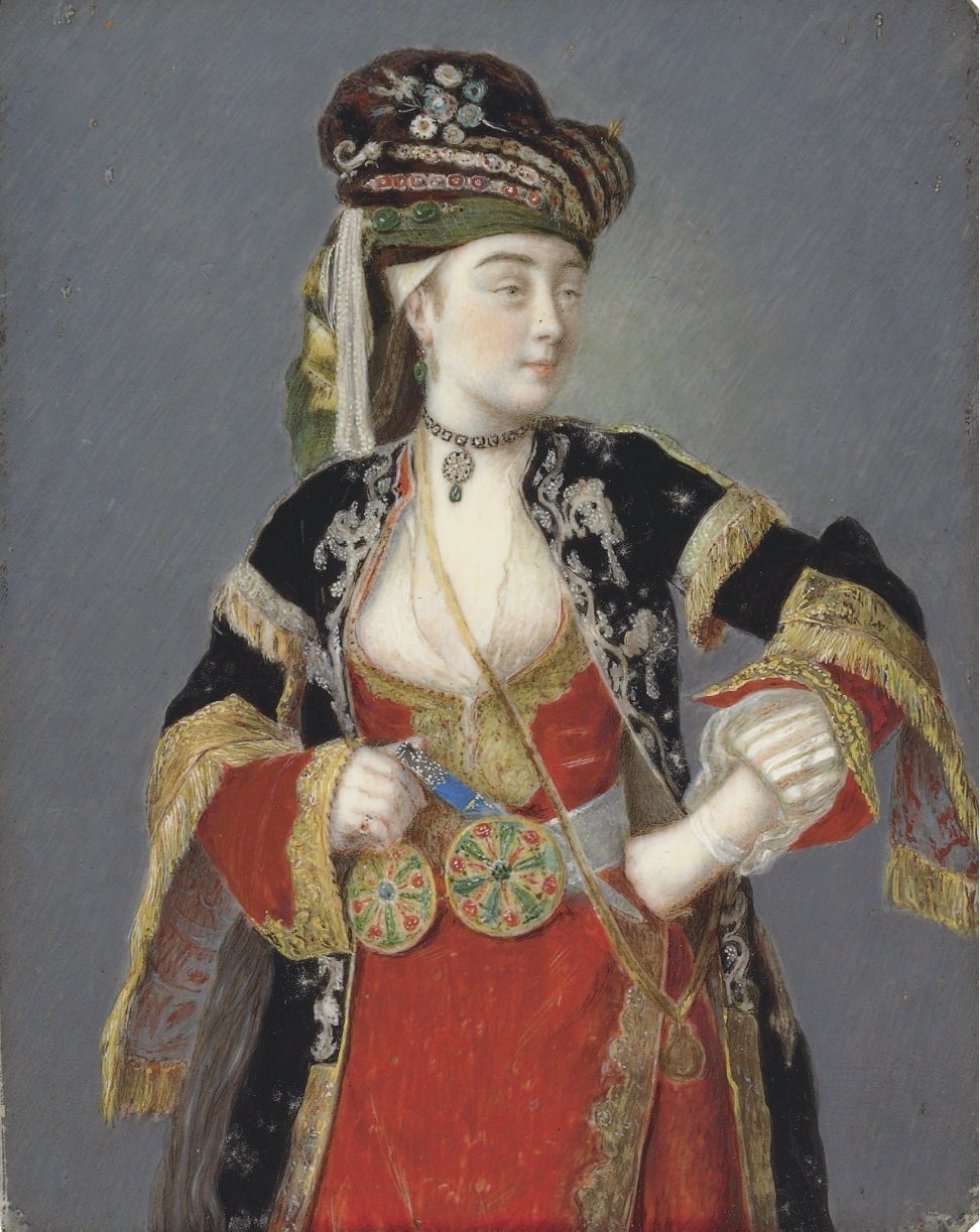 Türk elbiseli Laura Tarsi