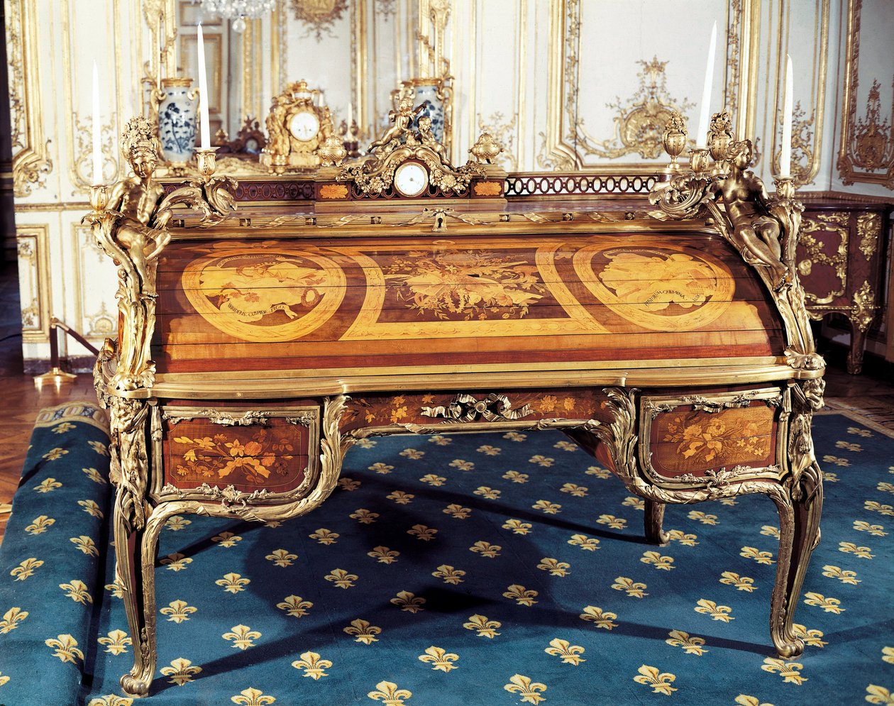 Louis XV stili: The King