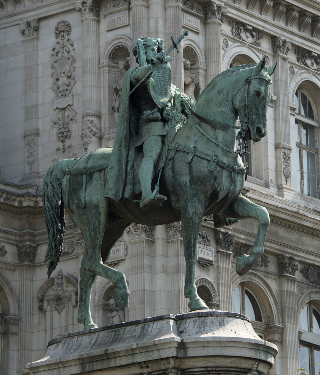 Paris Etienne Marcel tüccarlarının hükümdarlarının atlı heykeli by Jean Antoine Marie Idrac