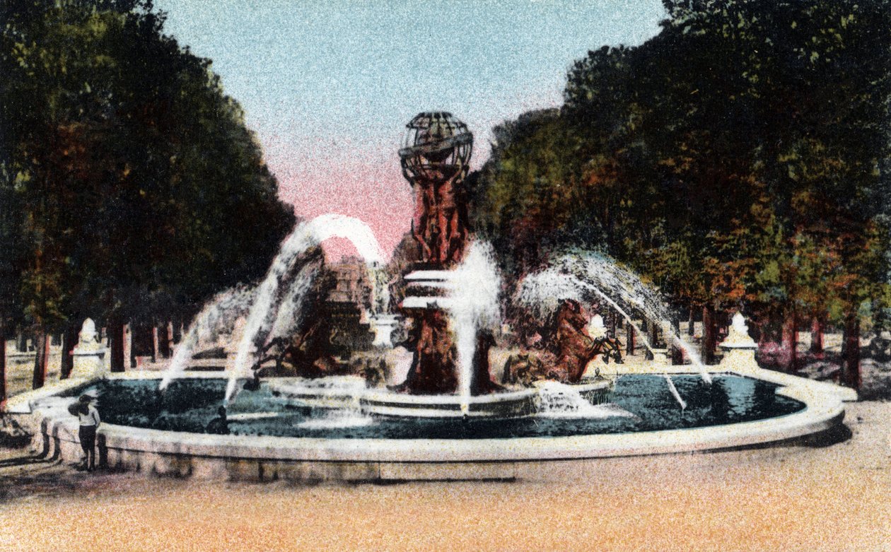 Paris: 1867 ve 1874 yılları arasında mimar Gabriel Davioud tarafından inşa edilen Camille Jullian, Jardin du Luxembourg