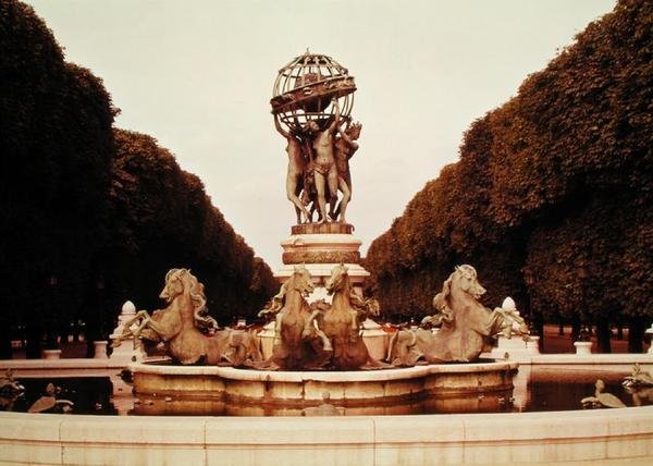 Dünyanın Dörtte biri, 1873 dolayları (mermer) by Jean Baptiste Carpeaux