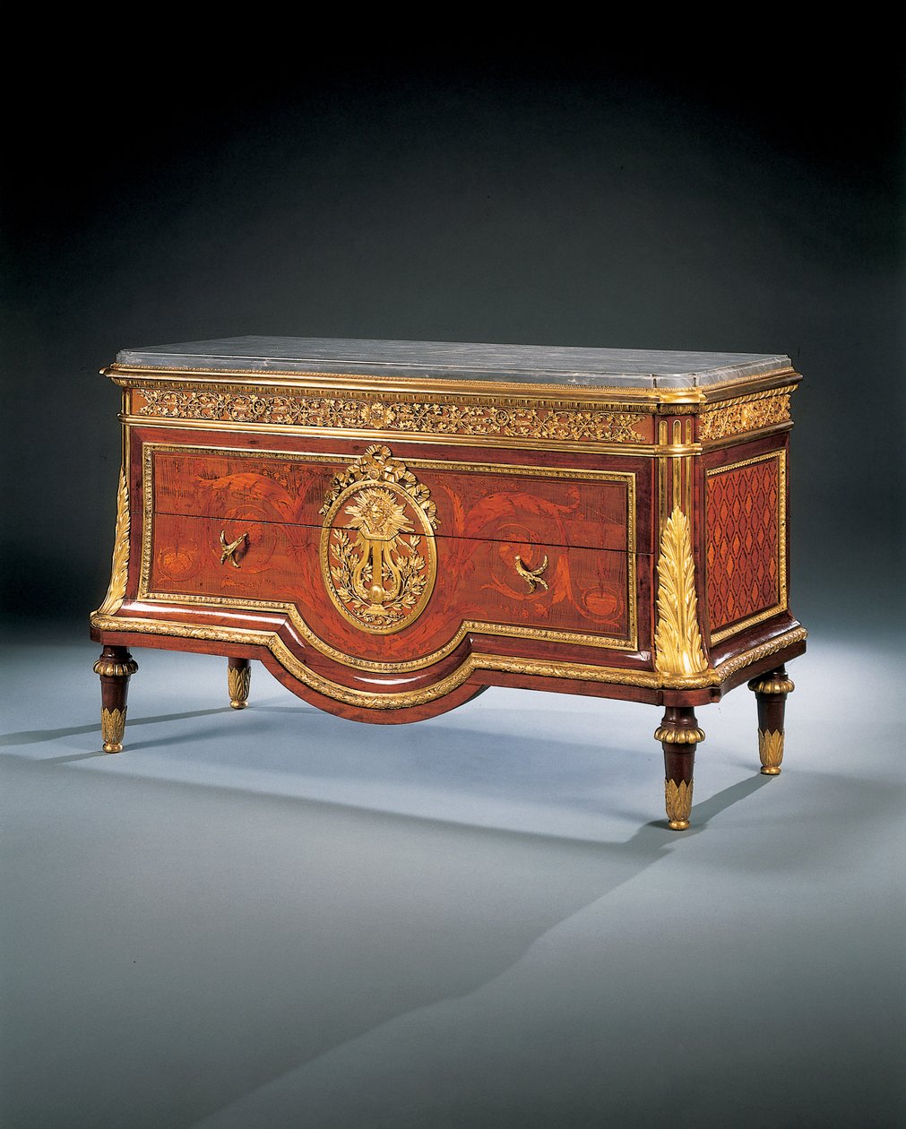 Louis XVI çekmeceli dolap, c.1764 by Jean Francois Leleu