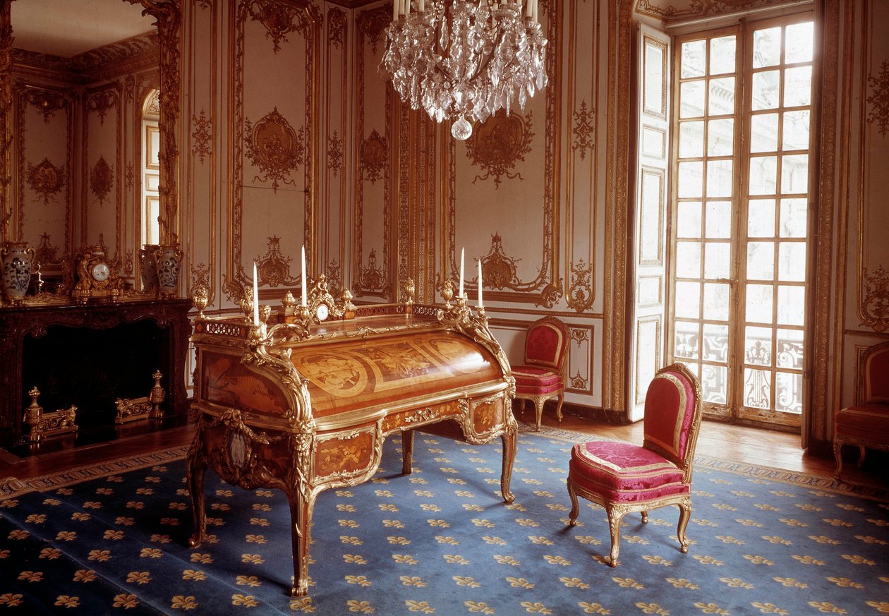 Louis XV stili: Jean Francois Oeben (1720-1763) ve Jean Henri Riesener (1734-1806) 1760-1769 Versailles, musee du chateau tarafından gerçekleştirilen Louis XV iç kabininin silindirli ofis by Jean Francois Oeben