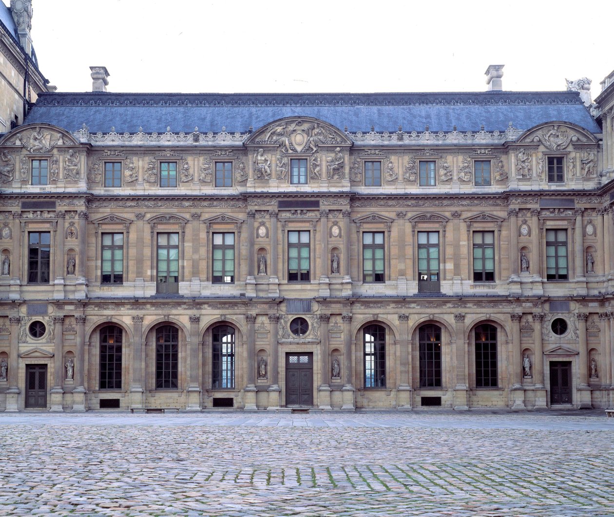 Louvre