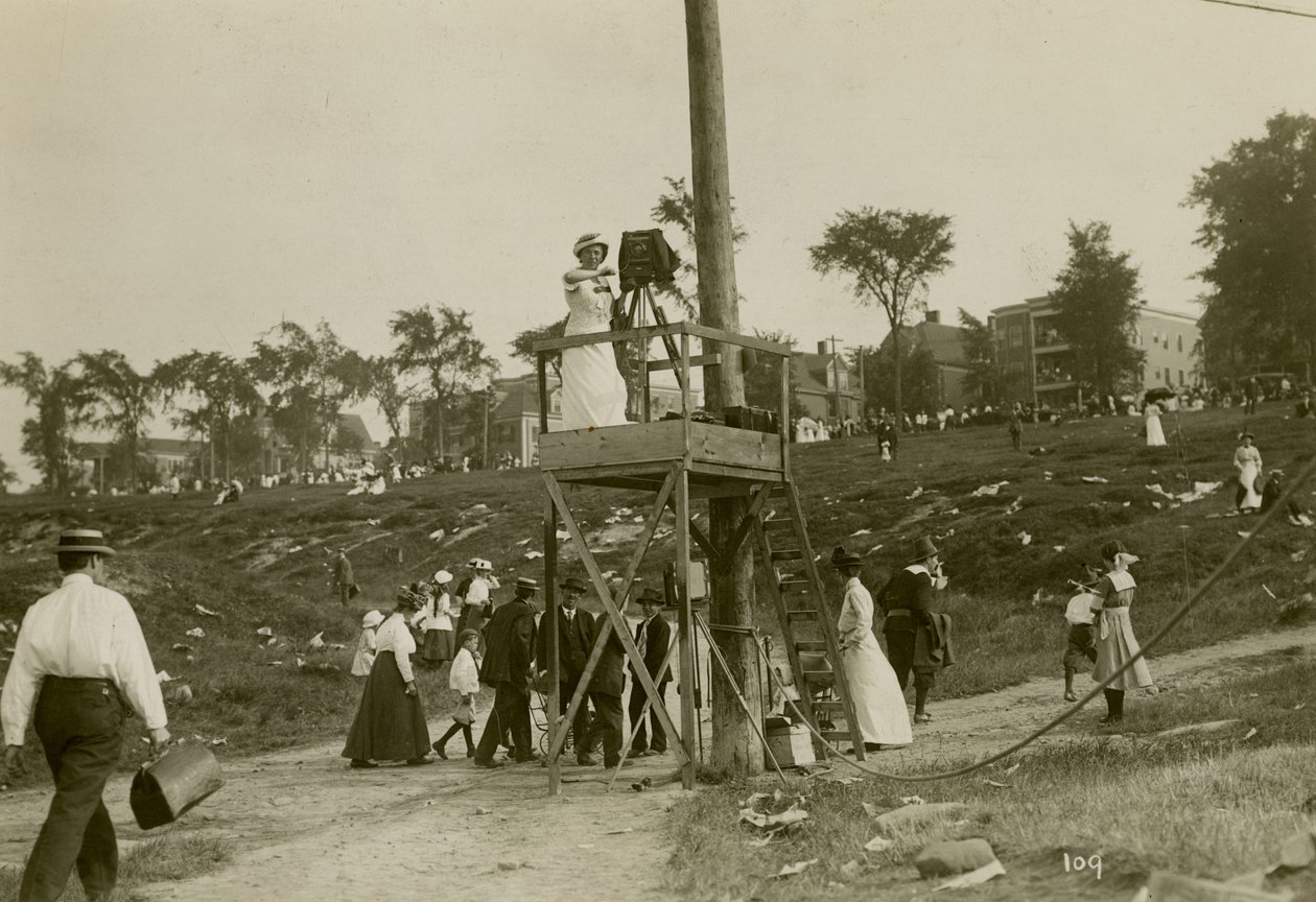 Beals kendi portresi, c.1905-40 (jelatin gümüşü fotoğraf) by Jessie Tarbox Beals