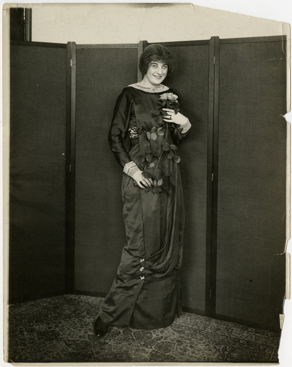 Elbise, dökümlü, Gimbels, c.1905-18 (jelatin gümüşü fotoğraf) by Jessie Tarbox Beals