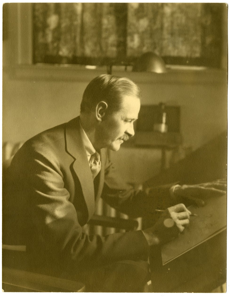 Fontaine Fox, karikatürist, c.1911-40 (jelatin gümüşü fotoğraf) by Jessie Tarbox Beals