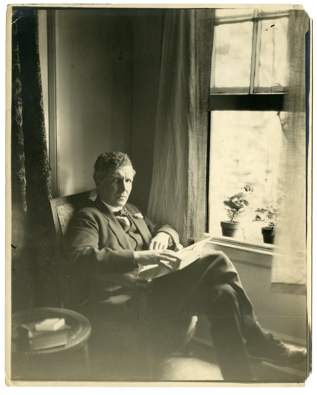 John Cowper Powys Llewelyn Powys, c.1905-40 (jelatin gümüşü fotoğraf) by Jessie Tarbox Beals