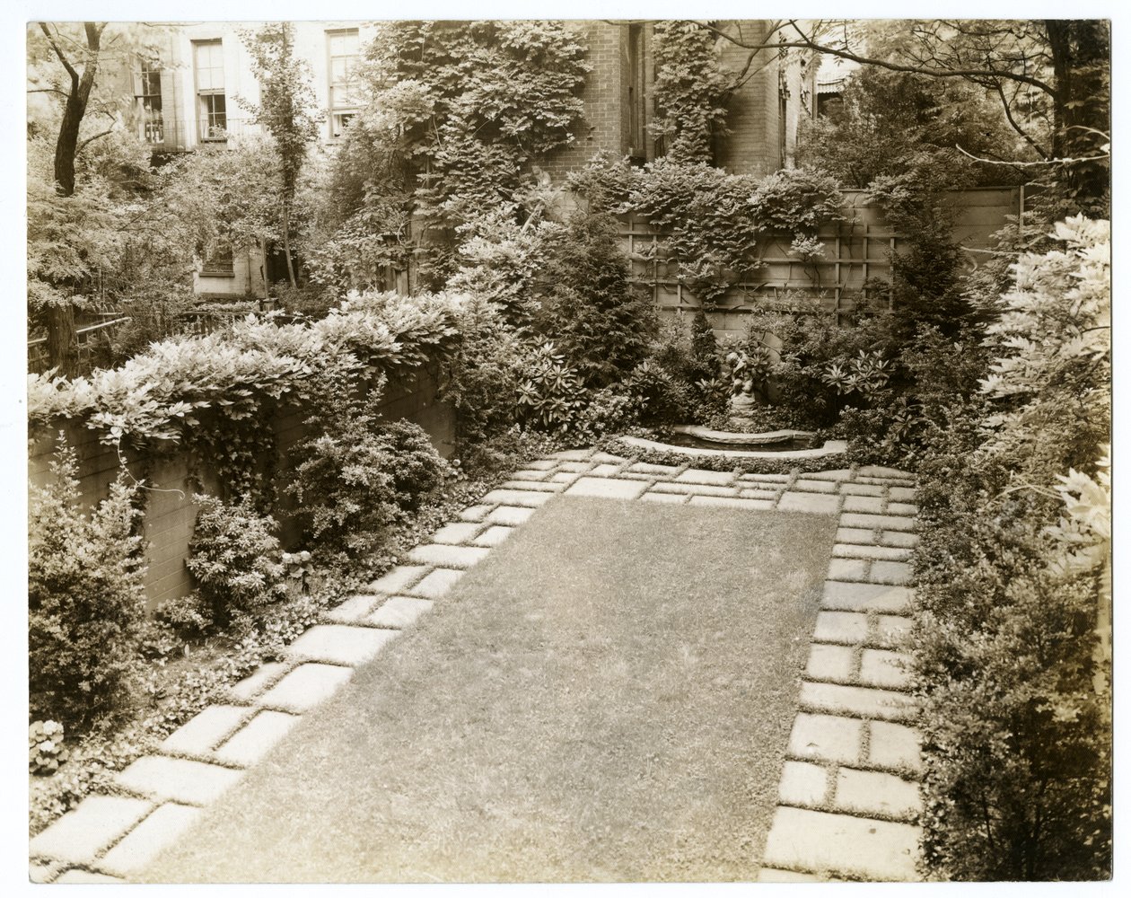 Bay ve Bayan John Morgan, 39 W 11, c.1938-39 (jelatin gümüşü fotoğraf) by Jessie Tarbox Beals