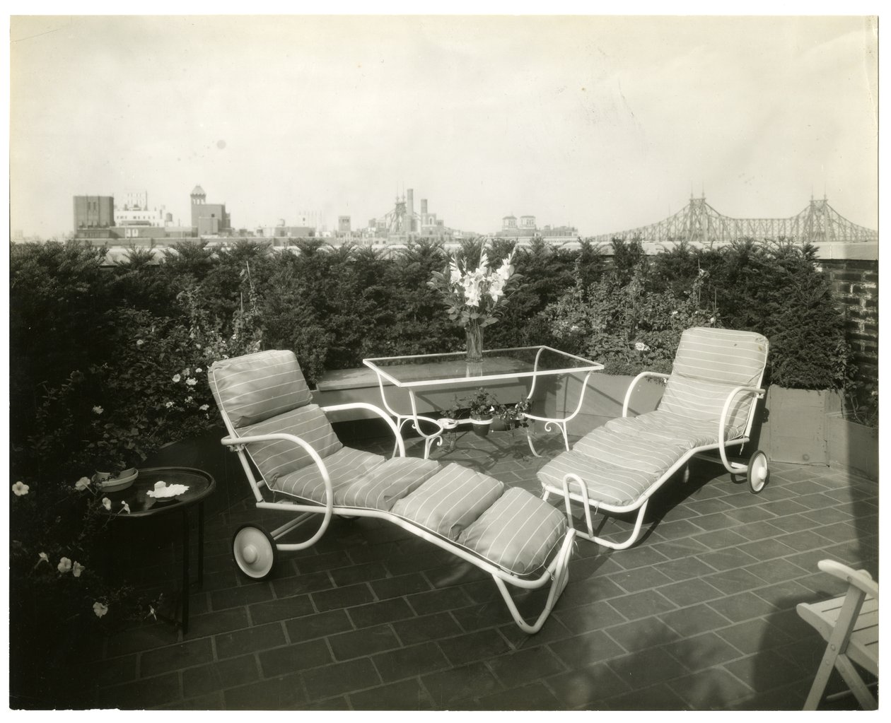 Mr & Mrs. John Morgan, 39 W 11 St, Greenwich Village, Նյու Յորք, ԱՄՆ, մոտ 1939-40 (ժելատին արծաթե լուսանկար) by Jessie Tarbox Beals