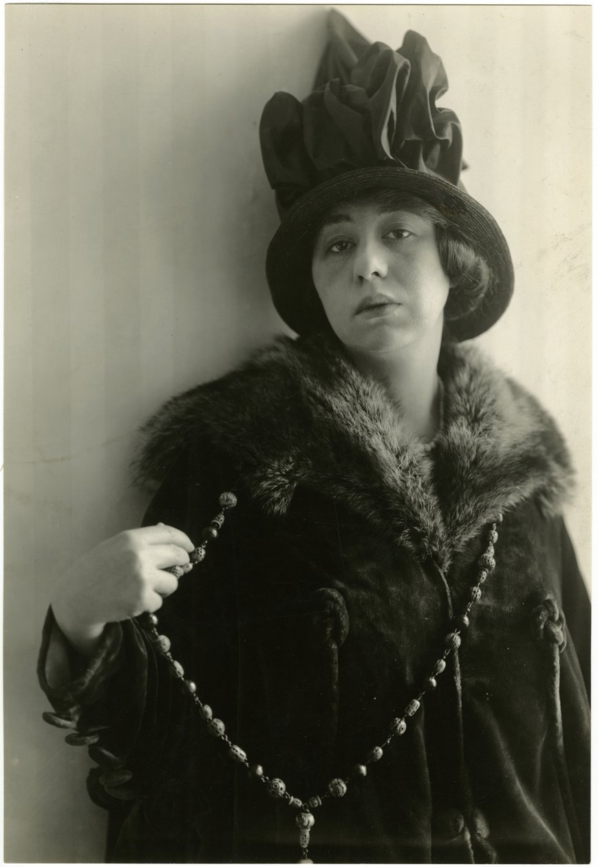 Zoë Akins, Déclassée