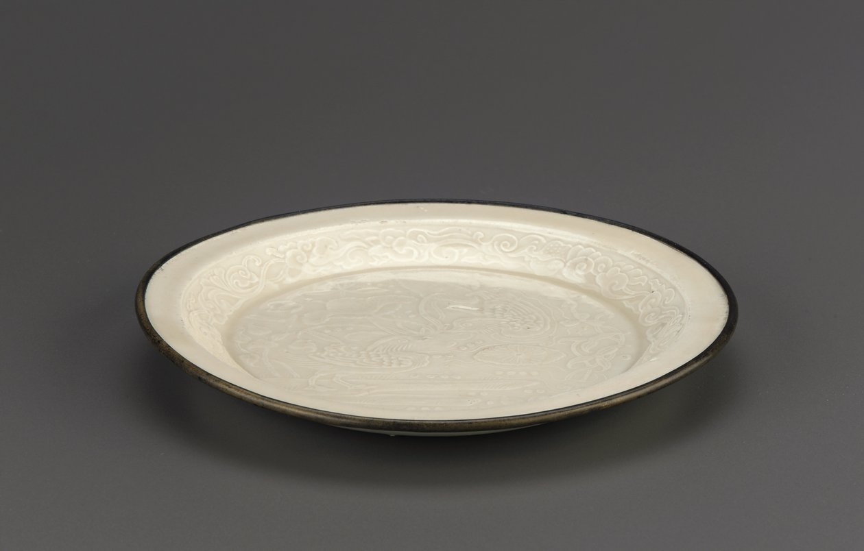 Mandarin ördeklerinin kalıplanmış süslemeli yemek takımı, Hebei eyaleti, 12.-13. yüzyıl (seramik) by Jin Dynasty Chinese School