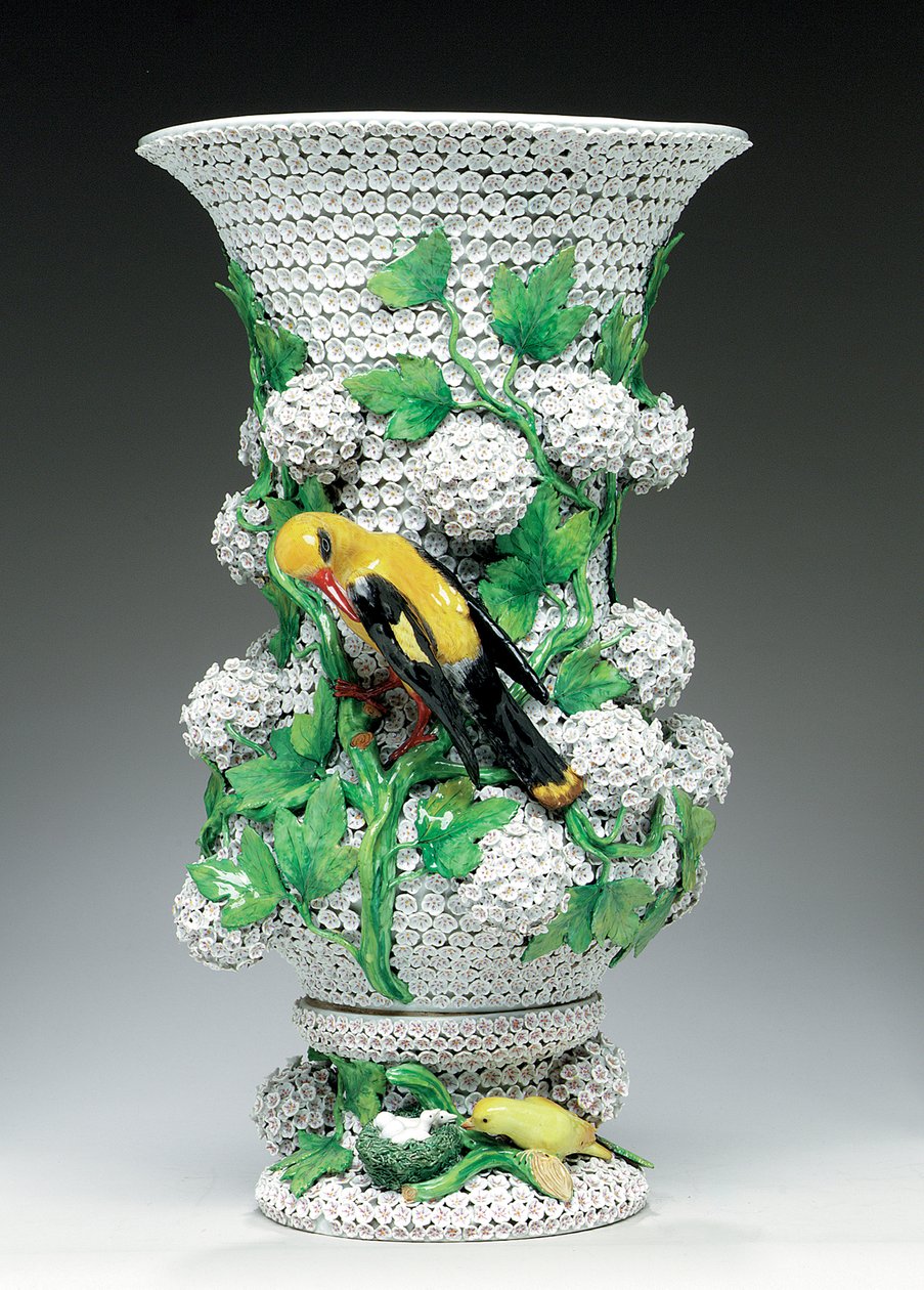Meissen Schneeballen vazo, 19. yüzyılın ortalarından sonlarına kadar (porselen) by Johann Joachim (after) Kändler