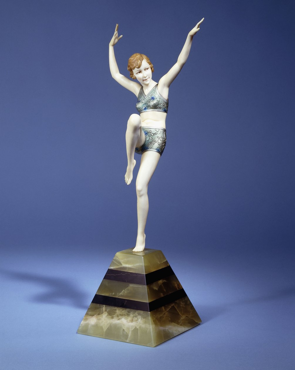 Beach Dancer, c.1935 (ronze ve fildişi, soğuk boyalı patine, yeşil ve siyah oniks taban) by Johann Philipp Ferdinand Preiss