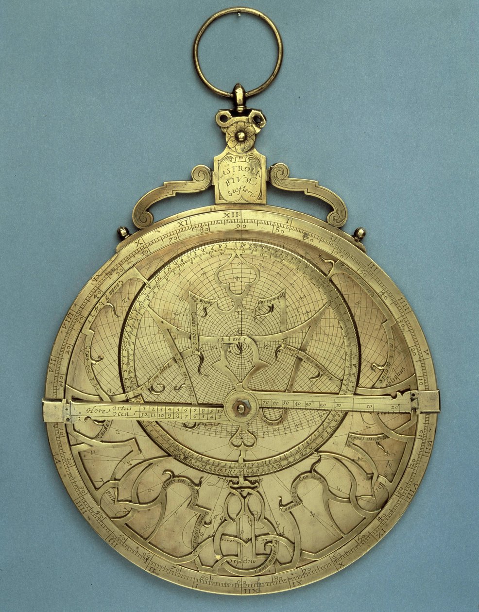 Astronomik alet: Johannes Stoeffler (Stoffler) (1452-1531) tarafından 16. yüzyılda yapılmış bir usturlap. Paris, Brieux Koleksiyonu by Johannes Stoeffler