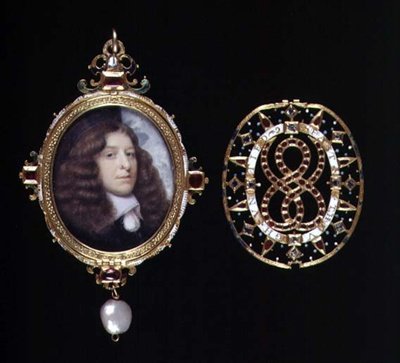 No.3863 Altın ve mücevherli çerçeve ve kapakta bilinmeyen bir adamın minyatürü, c.1660 (parşömen) by John (attr. to) Hoskins
