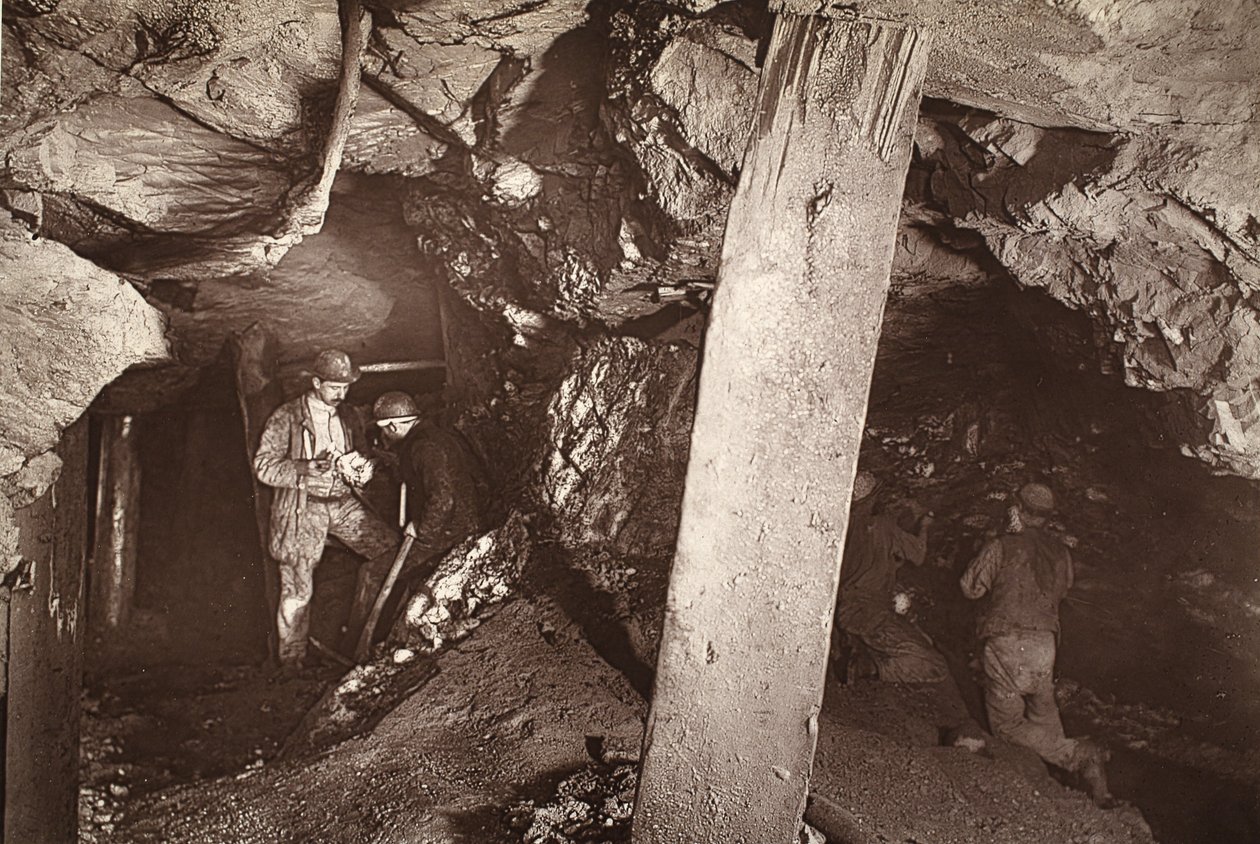 Kaldırmak, batıya bakmak, Blue Hills madeni, J.C. Burrows ve William Thomas, pub