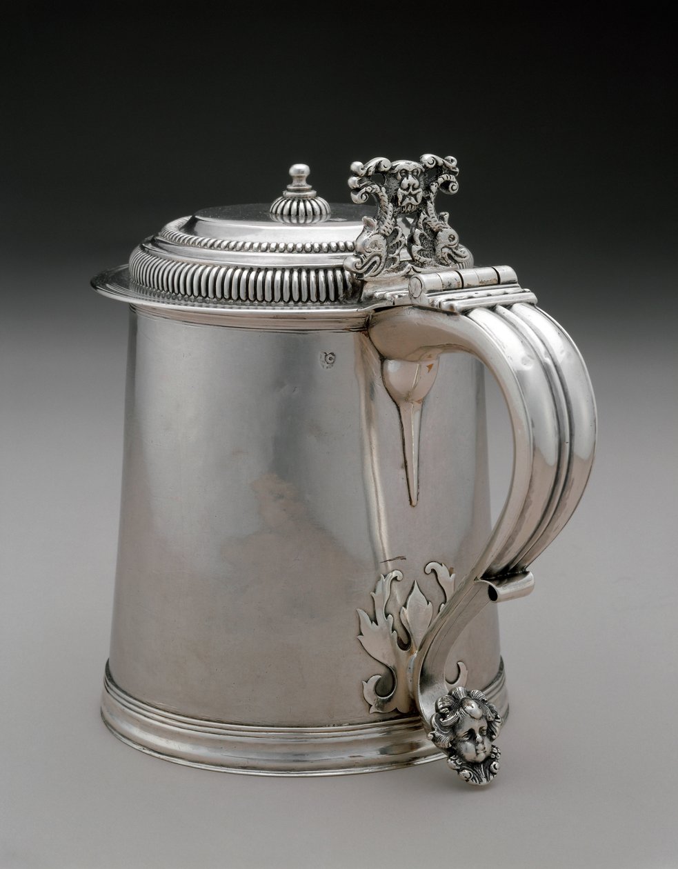 Tankard, 1695-1711 (gümüş) by John Coney
