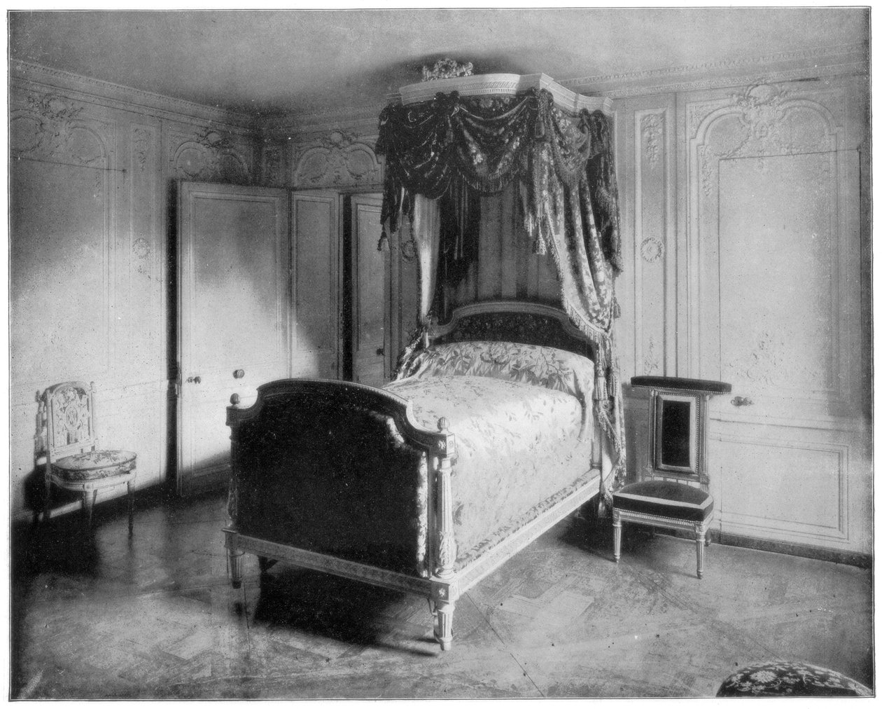 Marie Antoinette Boudoir, Trianon, Versailles, 19. yüzyılın sonlarında. by John L. Stoddard
